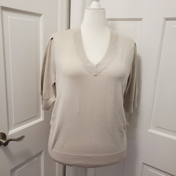 NWT DKNY Knit top Size XXL, Retail $69.00, classic, birch in color - Picture 2 of 12